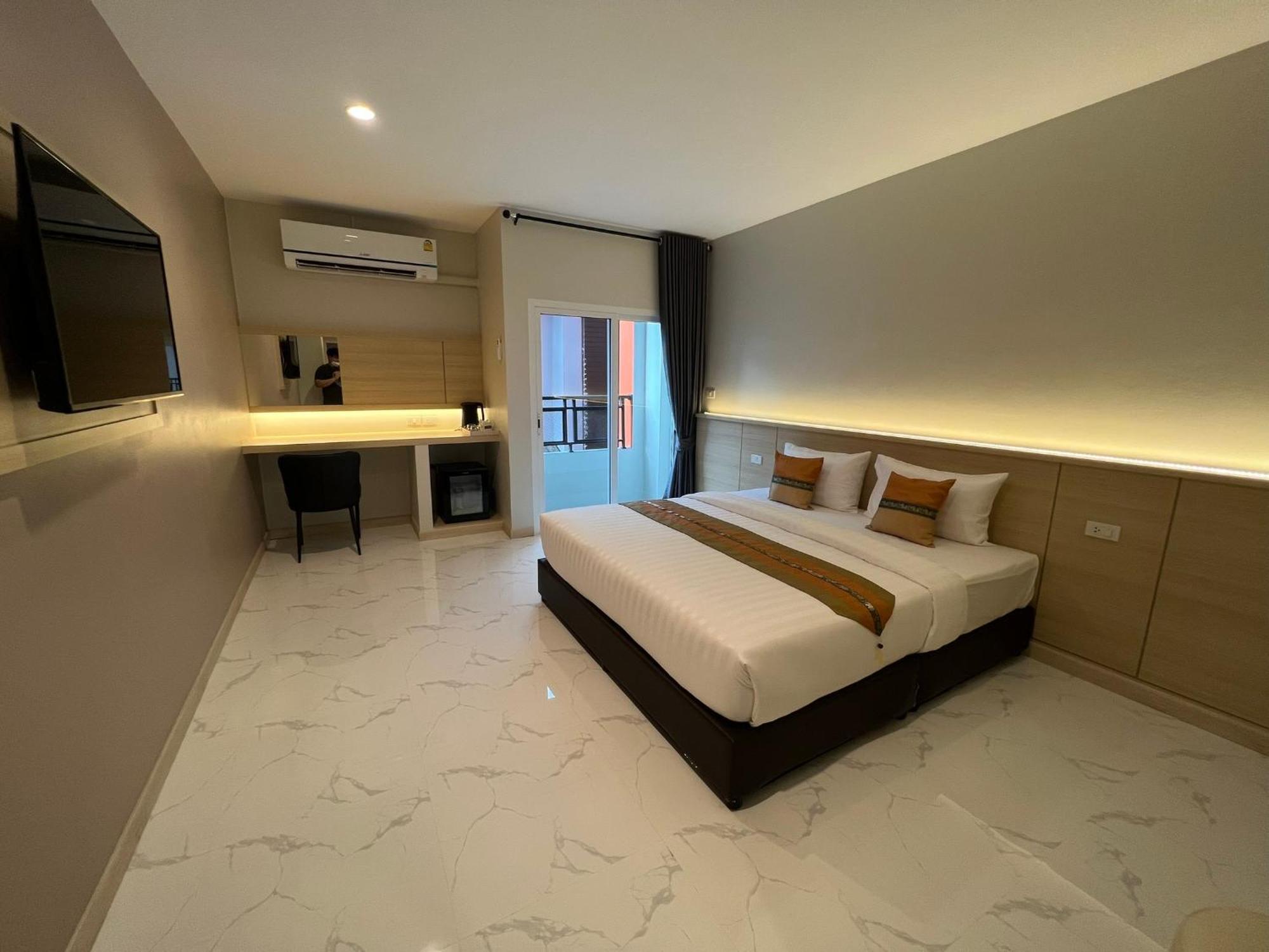 The Hub Suratthanl Surat Thani Exteriör bild